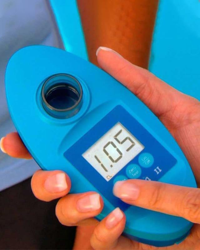 Scuba3s  Smart pool control with the  electronic pool tester